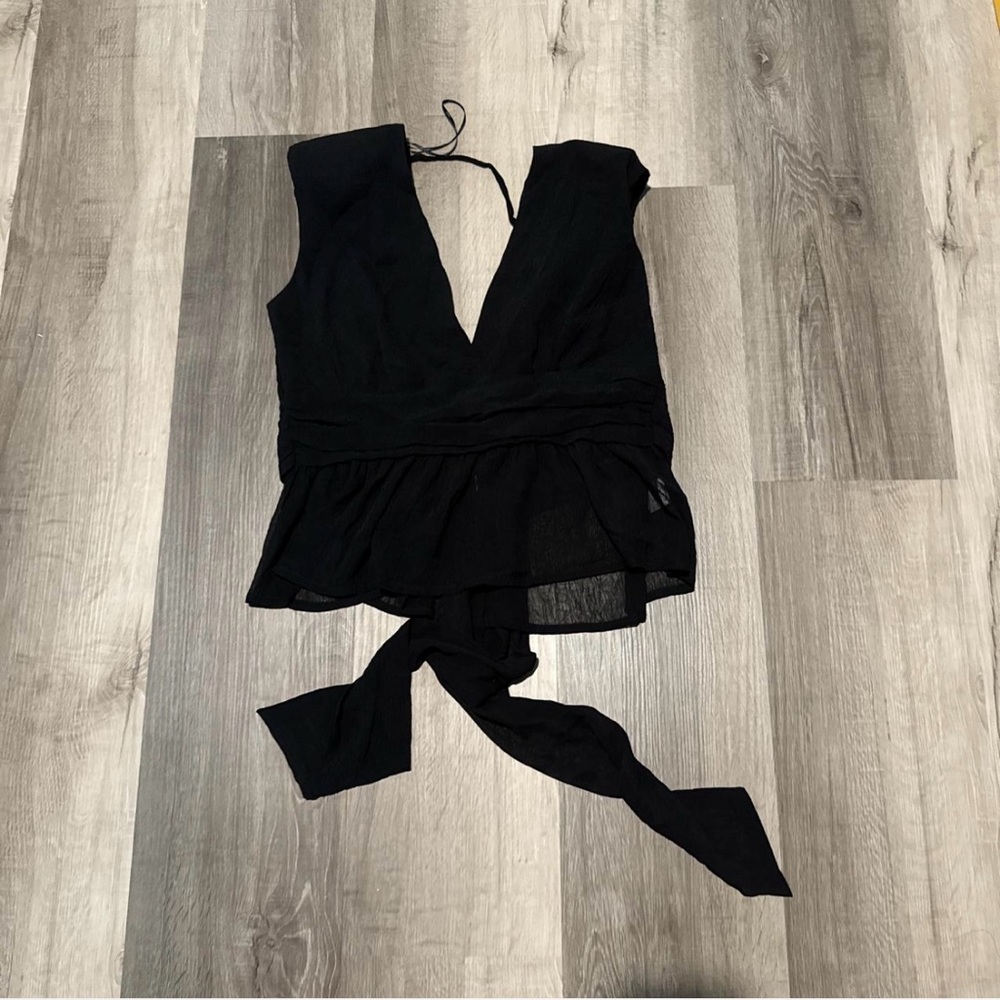 Ro & De Elegant Black Top